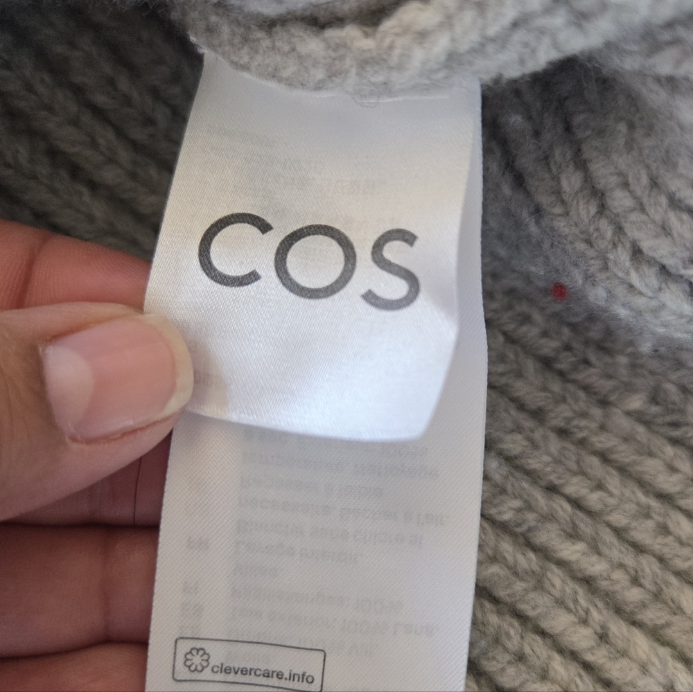 COS | Wool Gray Sweater - Picture 5 of 11